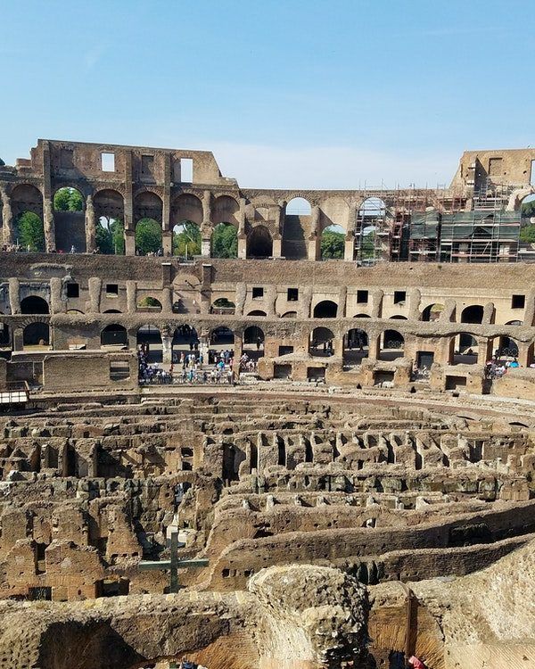 Histoire et chronologie du Colisée
